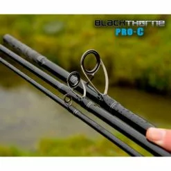 CRESTA Blackthorne Pro-C Feeder Specimen Method 330 -Aas en Voer Winkel cresta blackthorne pro c feeder specimen method 330 2474 00330 commercialhengels 2