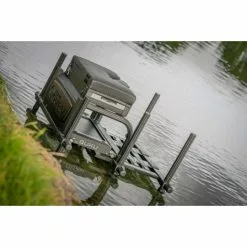 GURU ST8 Rive Team Box Zitmand 2.0 Black -Aas en Voer Winkel guru st8 rive team box zitmand 20 black zitkisten 2